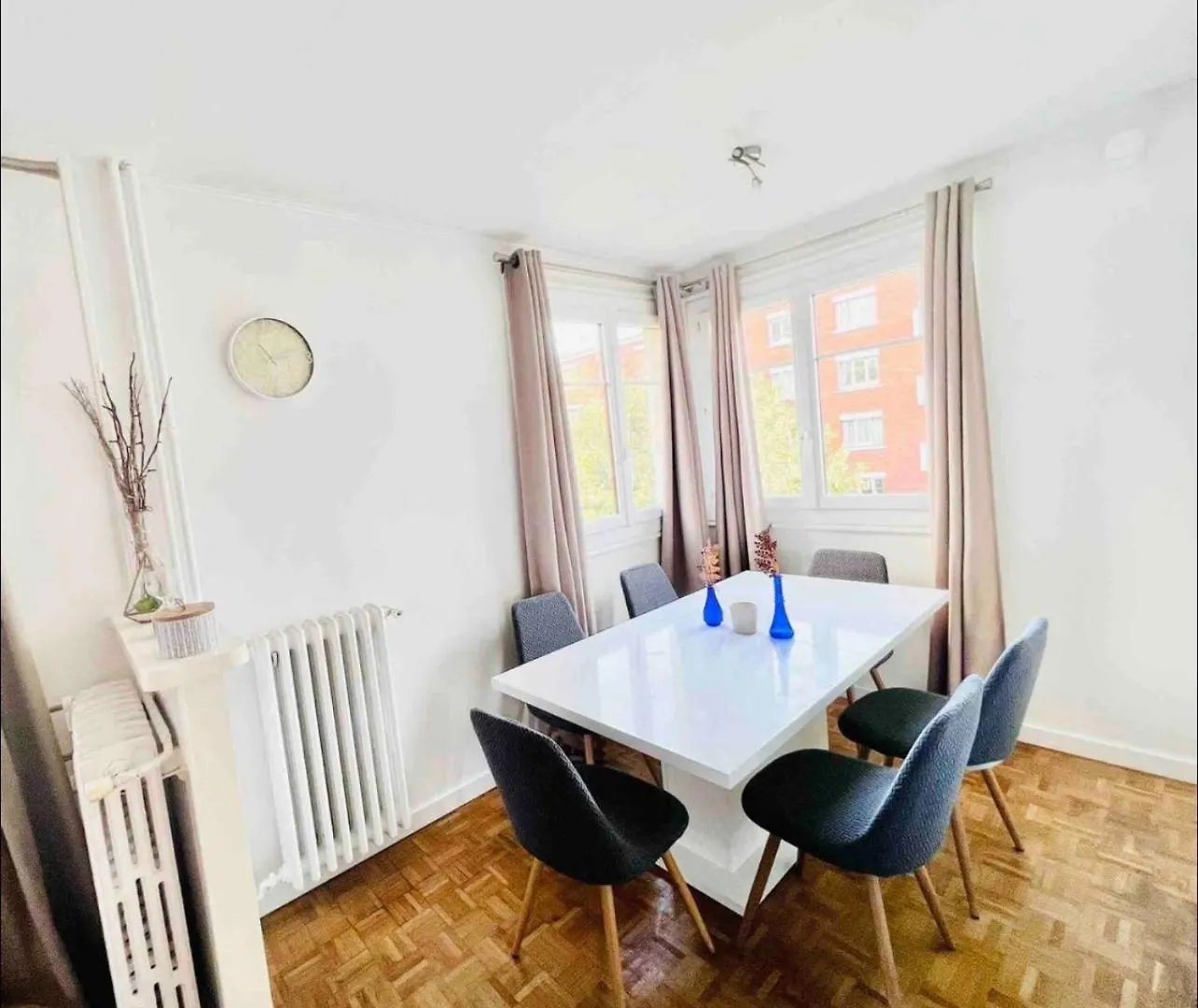 Modern 2 Bedroom Apartment Near Paris Metro, Giant Flat Screen Tv 85 Inches, Balcony, Free Parking Ivry-sur-Seine
